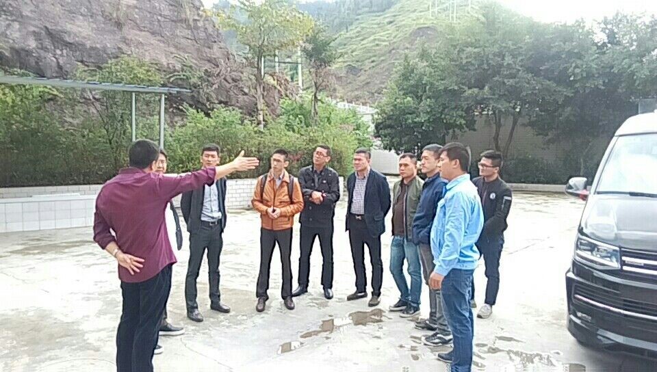 1508918534513326.jpg 内图1-贵州省环保厅领导一行莅临我司调研第三方运营工作.jpg