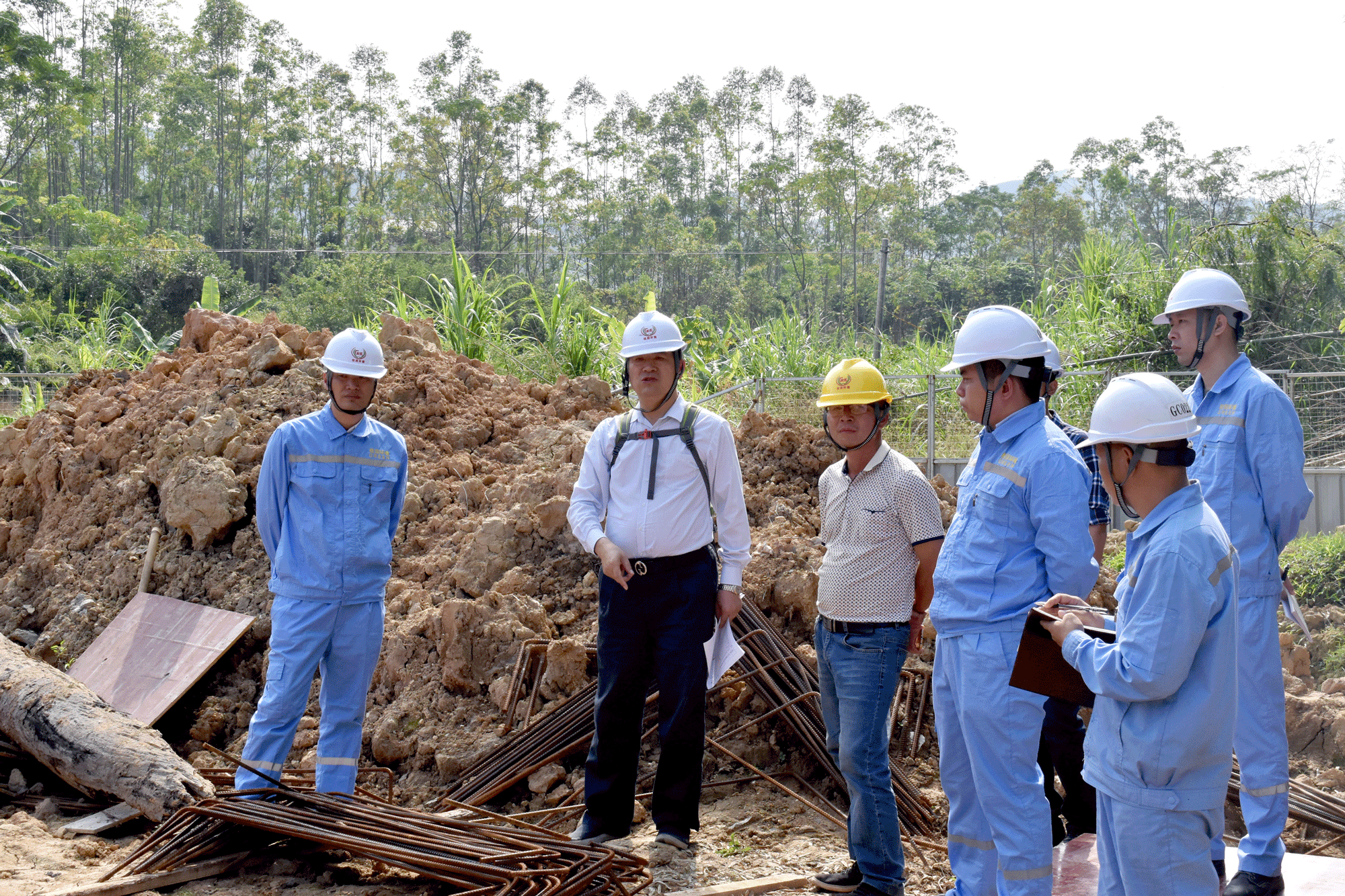 1542978210140679.gif 1542978210140679.gif