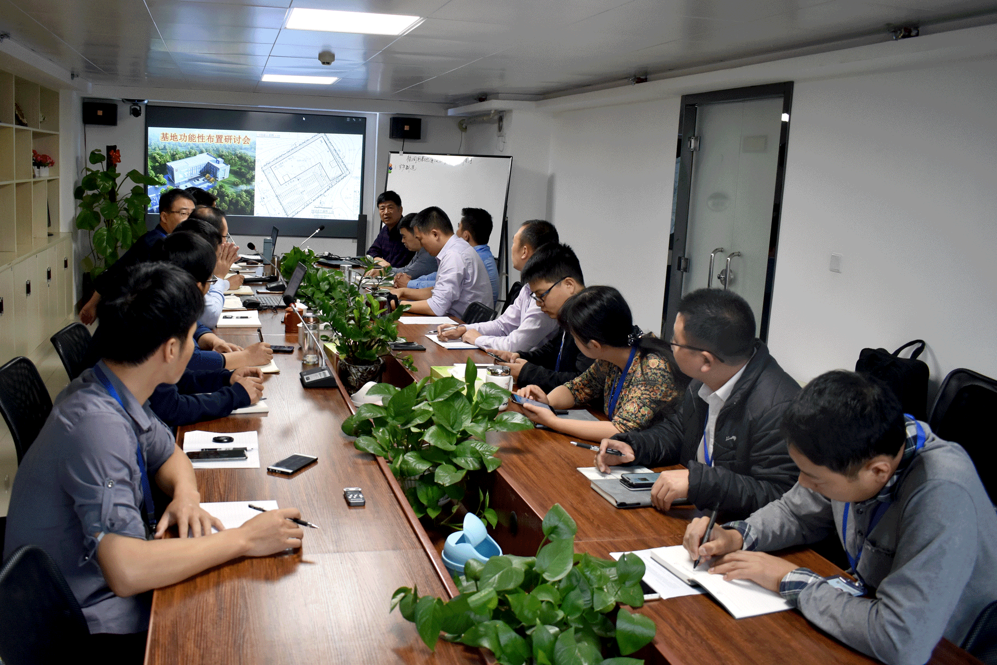 1542978255566298.gif 1542978255566298.gif